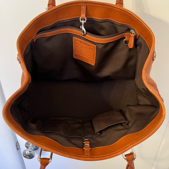 Authentic Coach tote bag - Picture 6 of 9